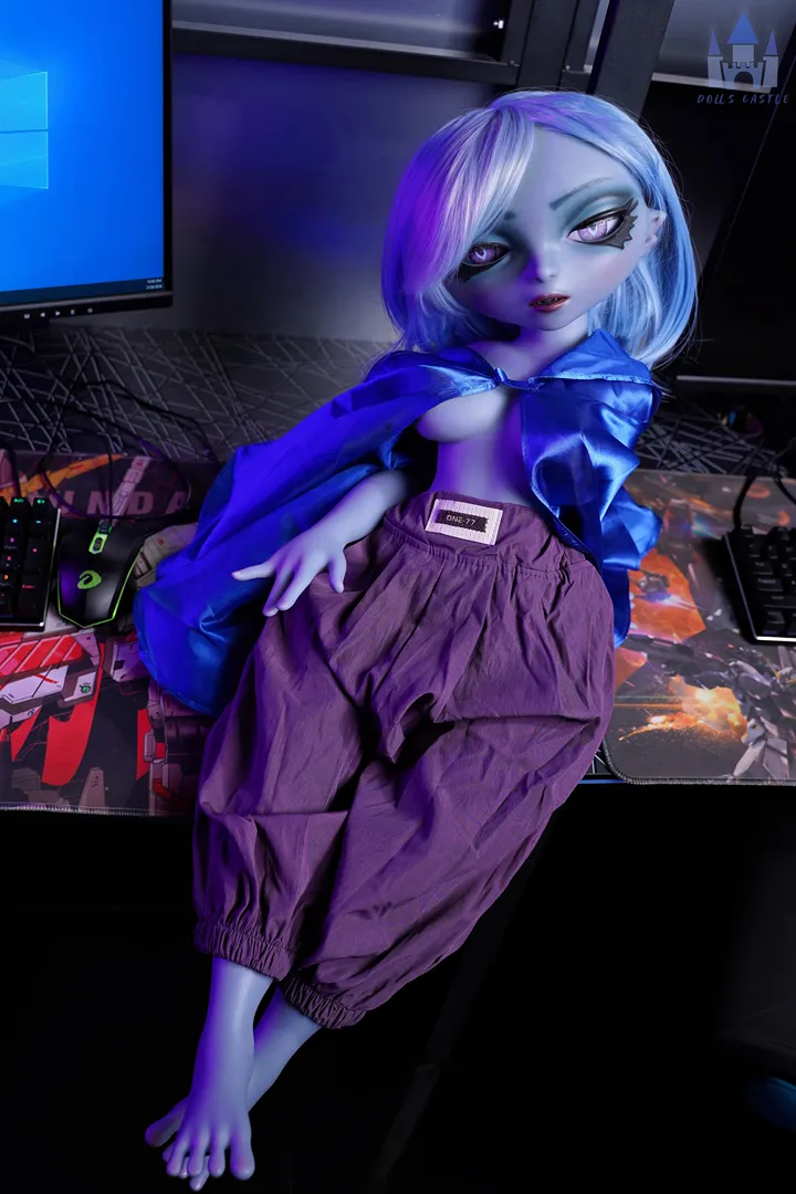 78cm (2ft7) Fantasy Silicone Sex Doll Vexa, Head SZ15